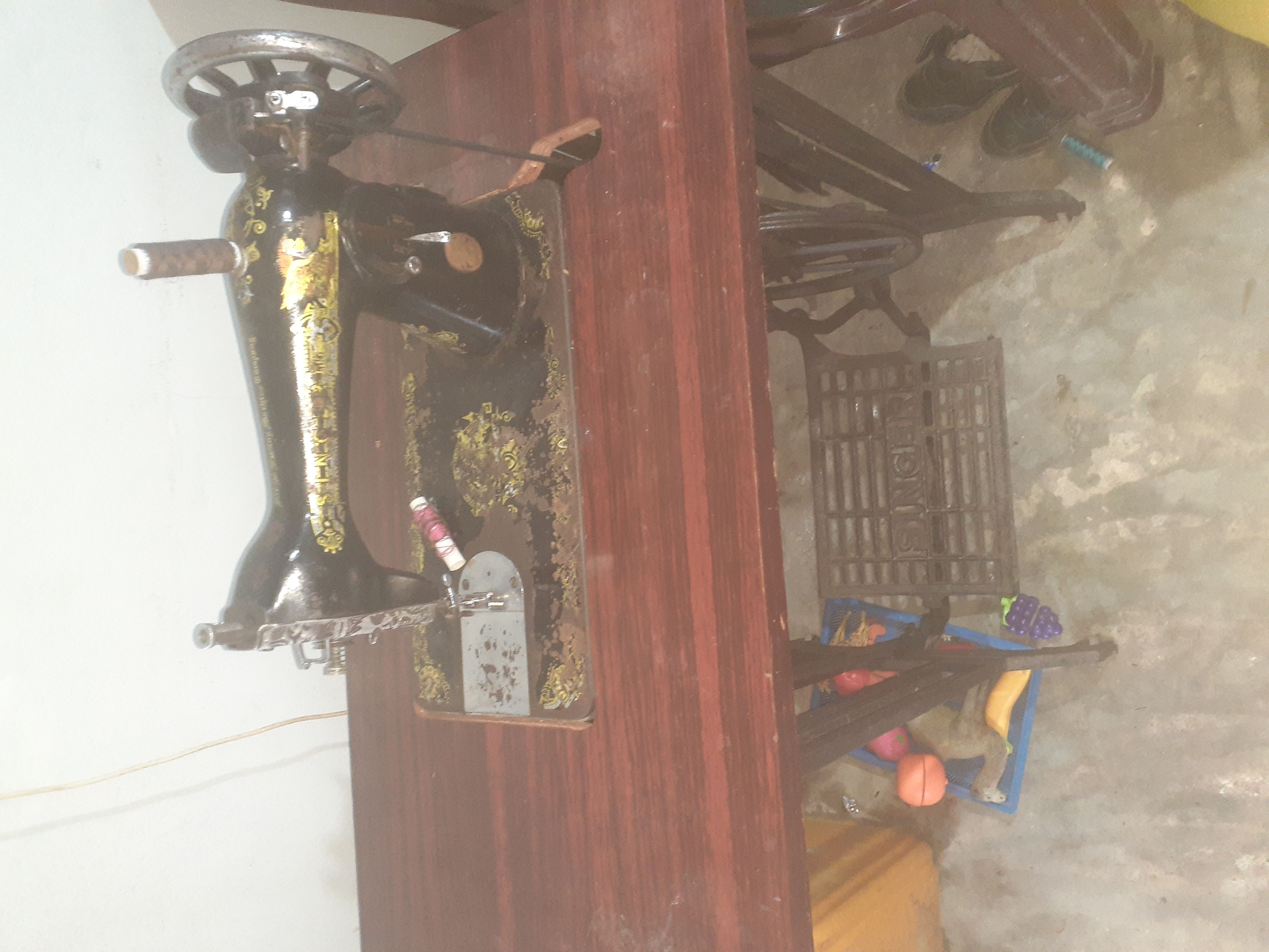 Singer sewing machine