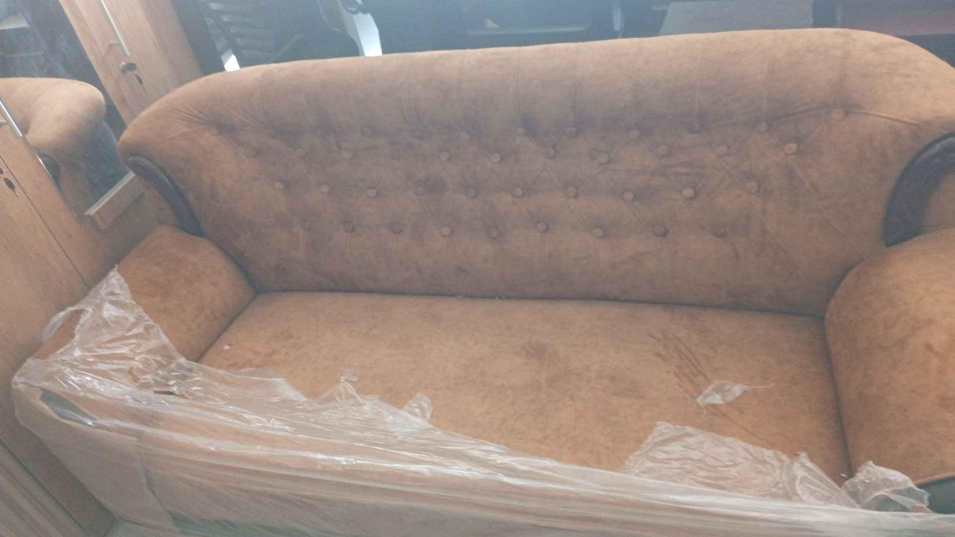 Thamro sofa