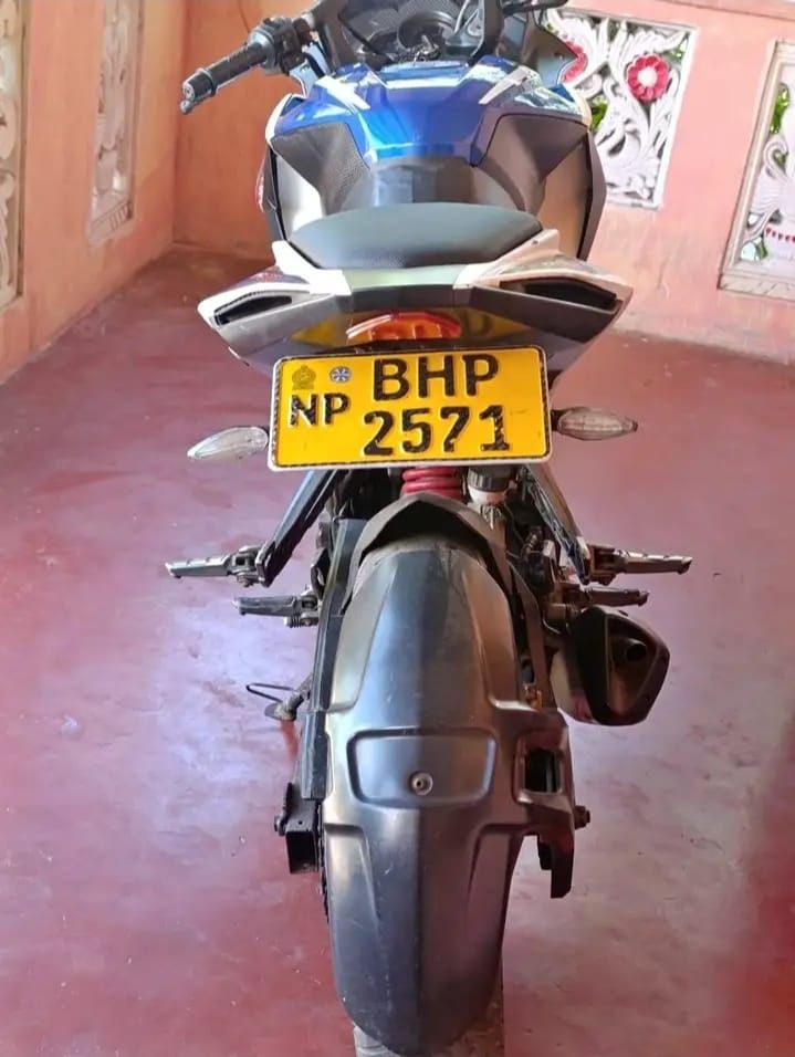 Rs 200 cc bike