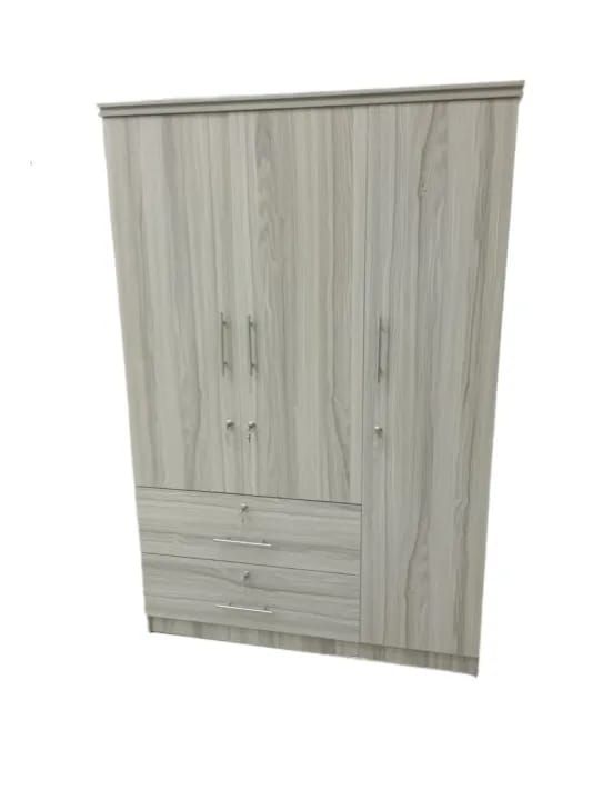 3 door cubboard