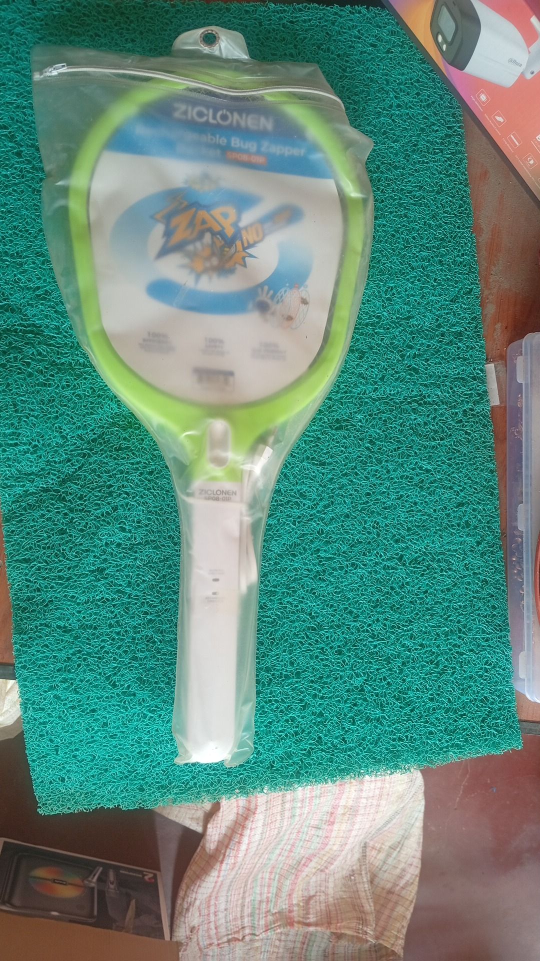 Zap Smash mosquito racket / electric mosquito bat 