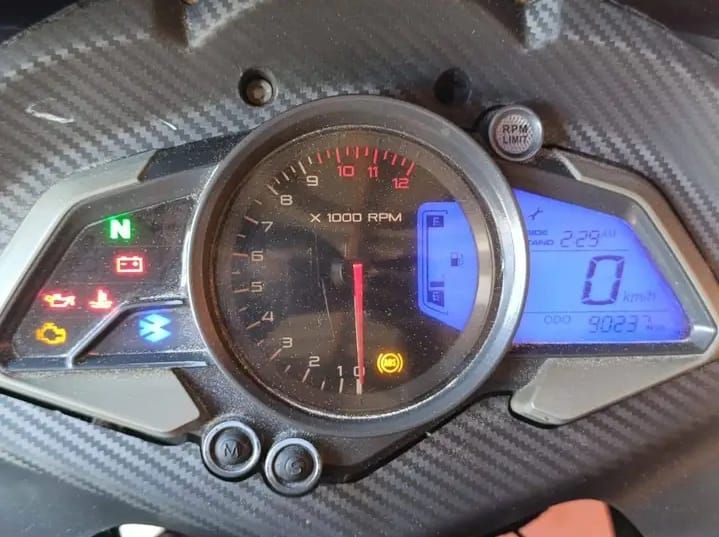 Rs 200 cc bike