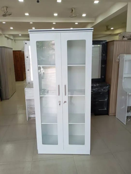 Filling cupboard with glass