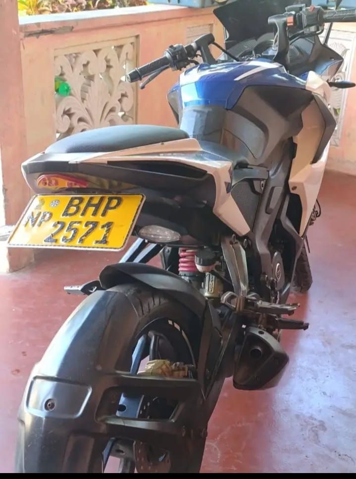 Rs 200 cc bike