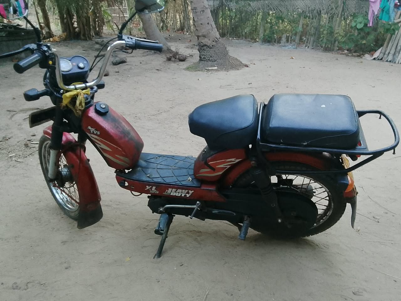 Tvs xl