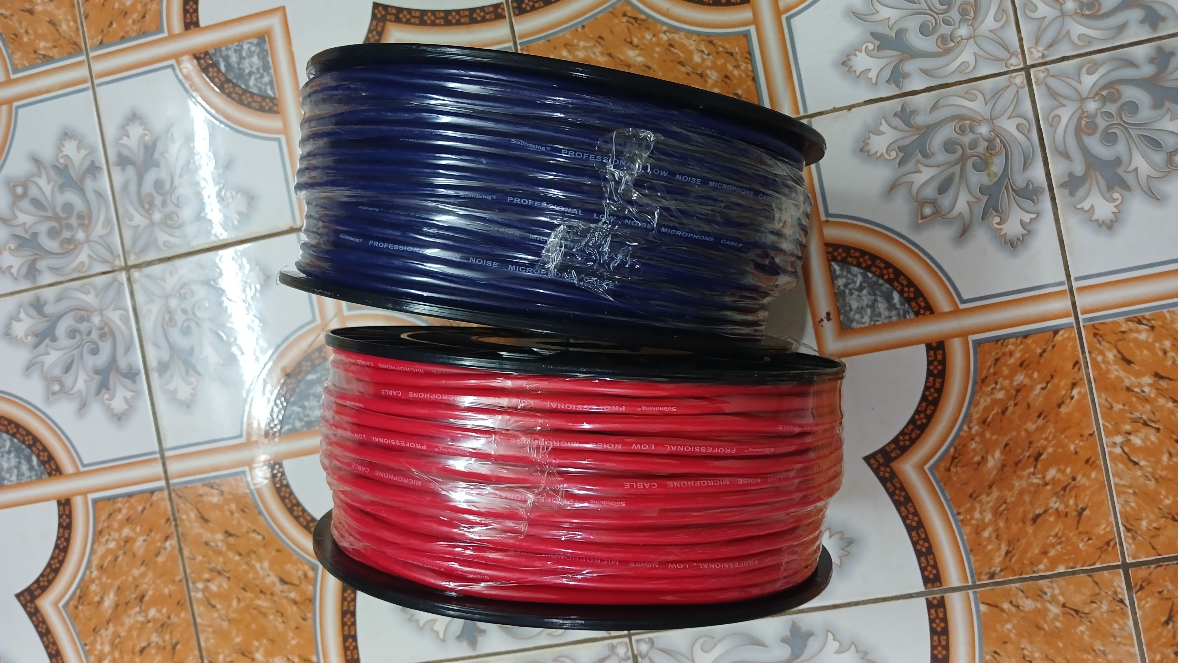 Mic cable